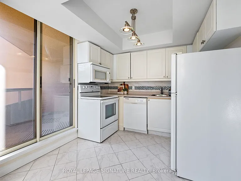 1210 Don Mills Rd #324 — Photo 8