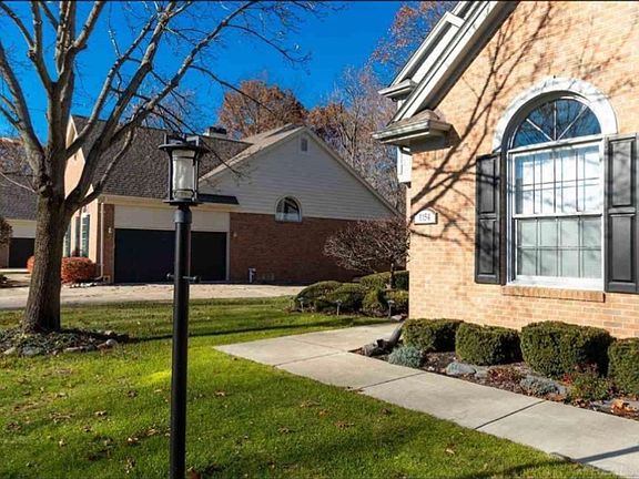 3rd image of 1154 Bluebird Dr