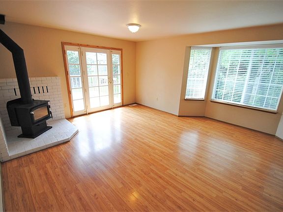 2nd image of 11728 24th Pl NE