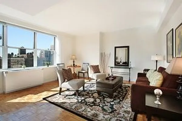 Rented by Douglas Elliman | media 31