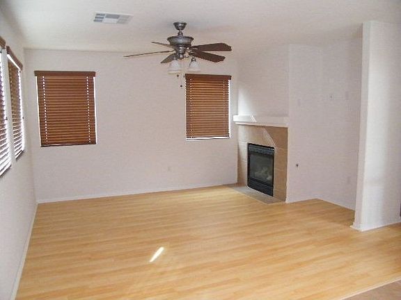 3rd image of 7431 Mojave Canyon St