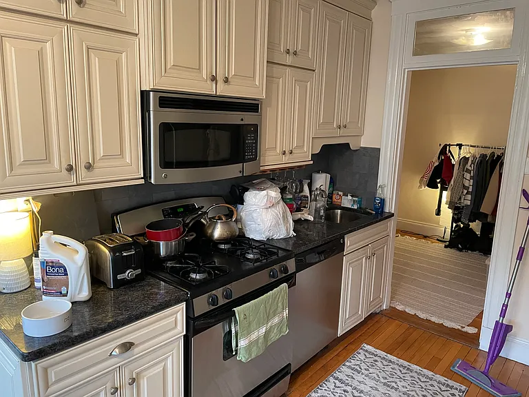 1109-1355 Comm ave units — Photo 11
