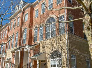 1939 Crescent Park Dr, Reston, VA 20190