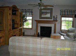 16732 Trask Bridge Rd, Pecatonica, IL 61063