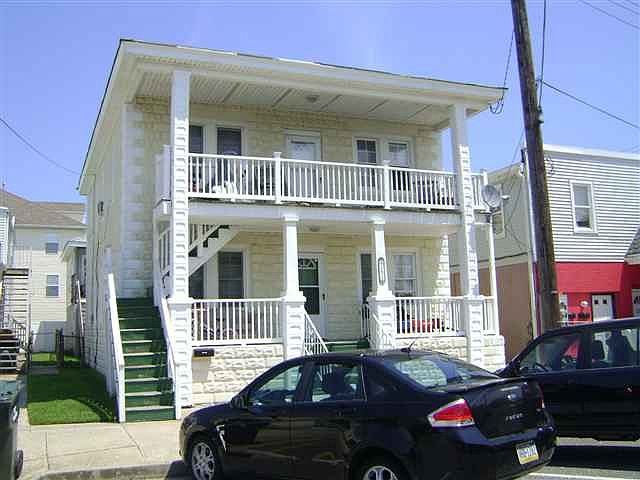 2nd image of 151 E Taylor Ave