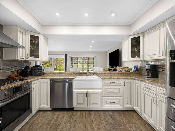 5th image of 8212 Millbank Dr