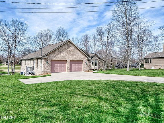 4th image of 20 Thames Ct