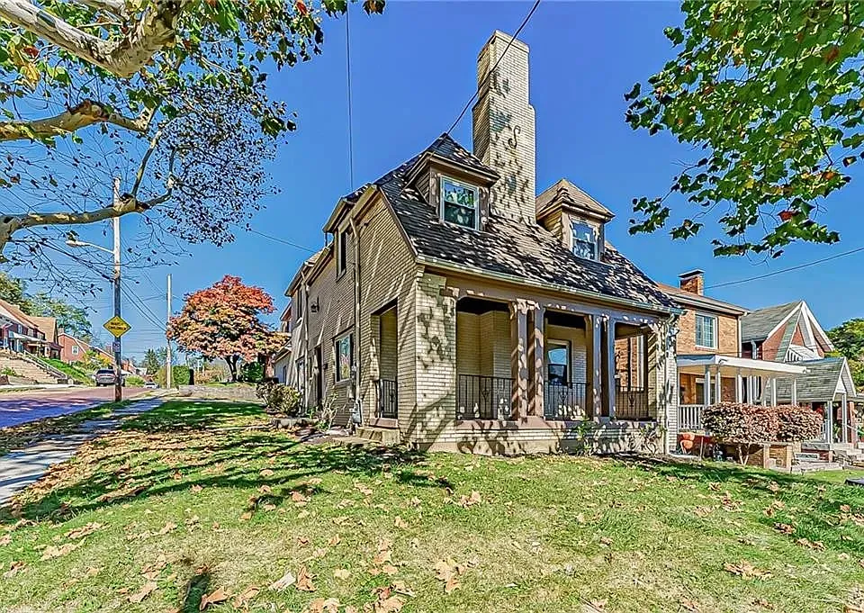 930 Davis Ave