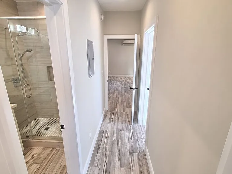 13611 Vanowen St #15 — Photo 8
