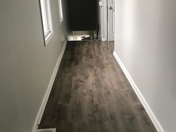 2nd image of 3064 W 47th St #Up