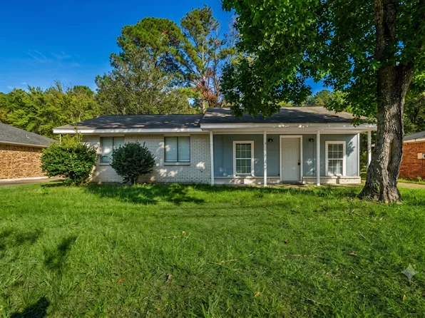6458 Pinebrook Dr, Montgomery, AL 36117