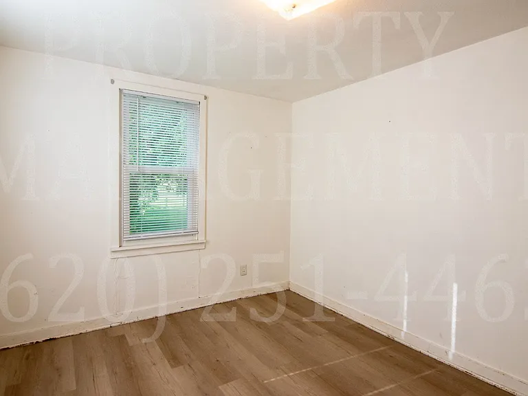 118 W Jackson St — Photo 15