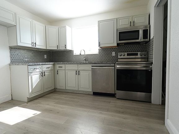 4th image of 4421 NW 34th Court