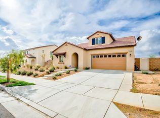 6876 Sunsight Way, Jurupa Valley, CA 92509