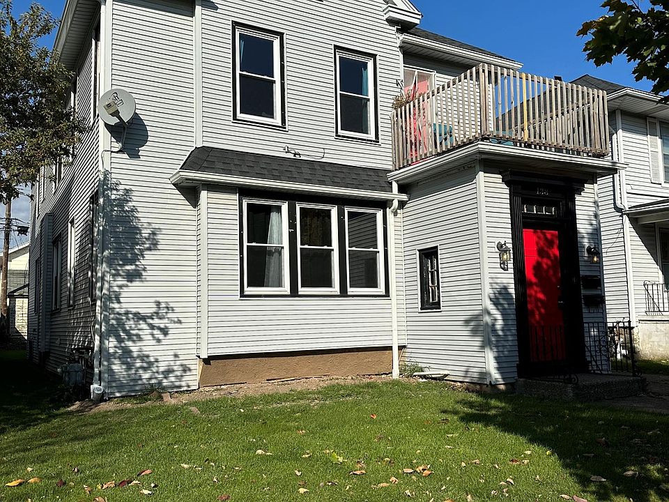 1st image of 138 Parkwood Ave Floor 1