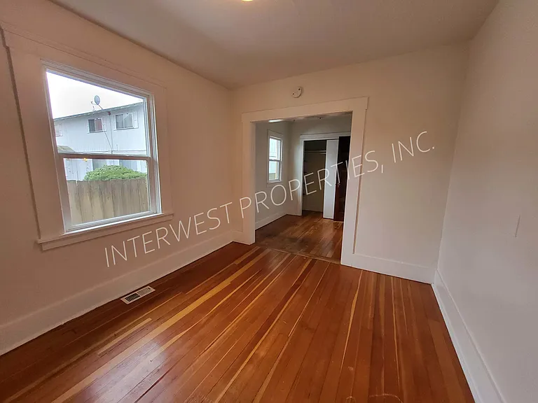 329 SE 79th Ave — Photo 18