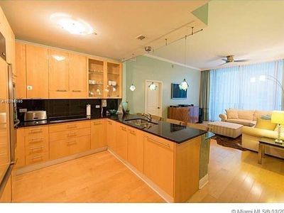 6799 Collins Ave APT 210, Miami Beach, FL, 33141