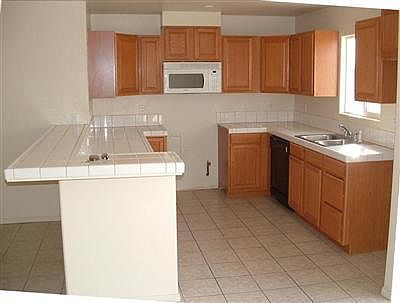 5th image of 2341 California Dr