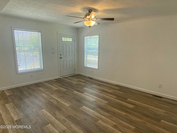 4th image of 17 Maple Tree Court