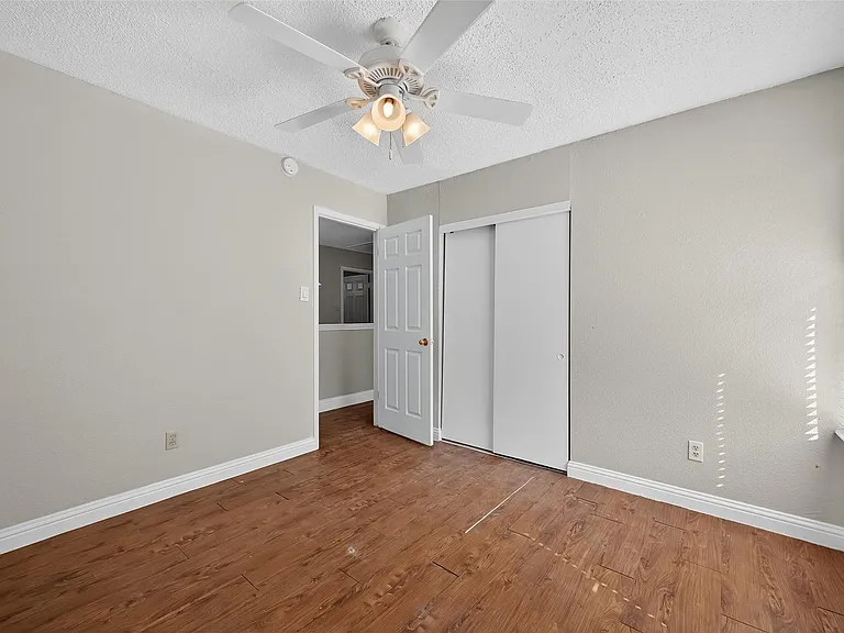 7711 Del Glen Ln — Photo 15