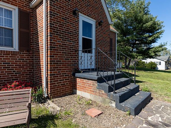5th image of 5085 Dogwood Dr