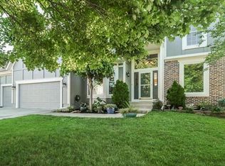 15171 Sherwood St, Leawood, KS 66224