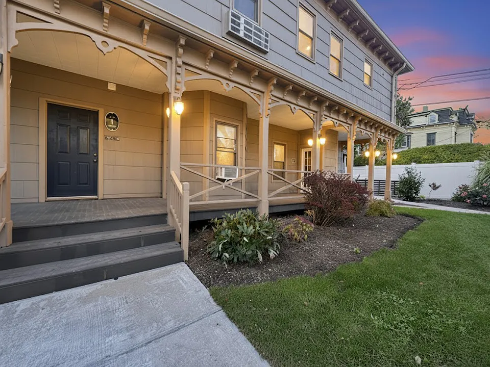 1 Arch St #3