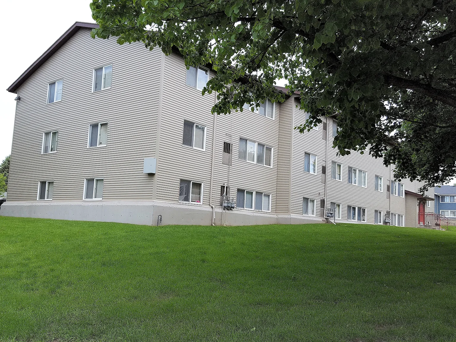 1 bed, 1.0 bath, 700 sqft, $950 — Photo 1
