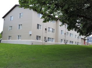1 bed, 1.0 bath, 700 sqft, $950, Owatonna, MN 55060