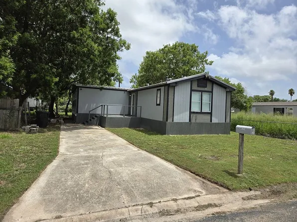 821 Weaver St, Corpus Christi, TX 78418