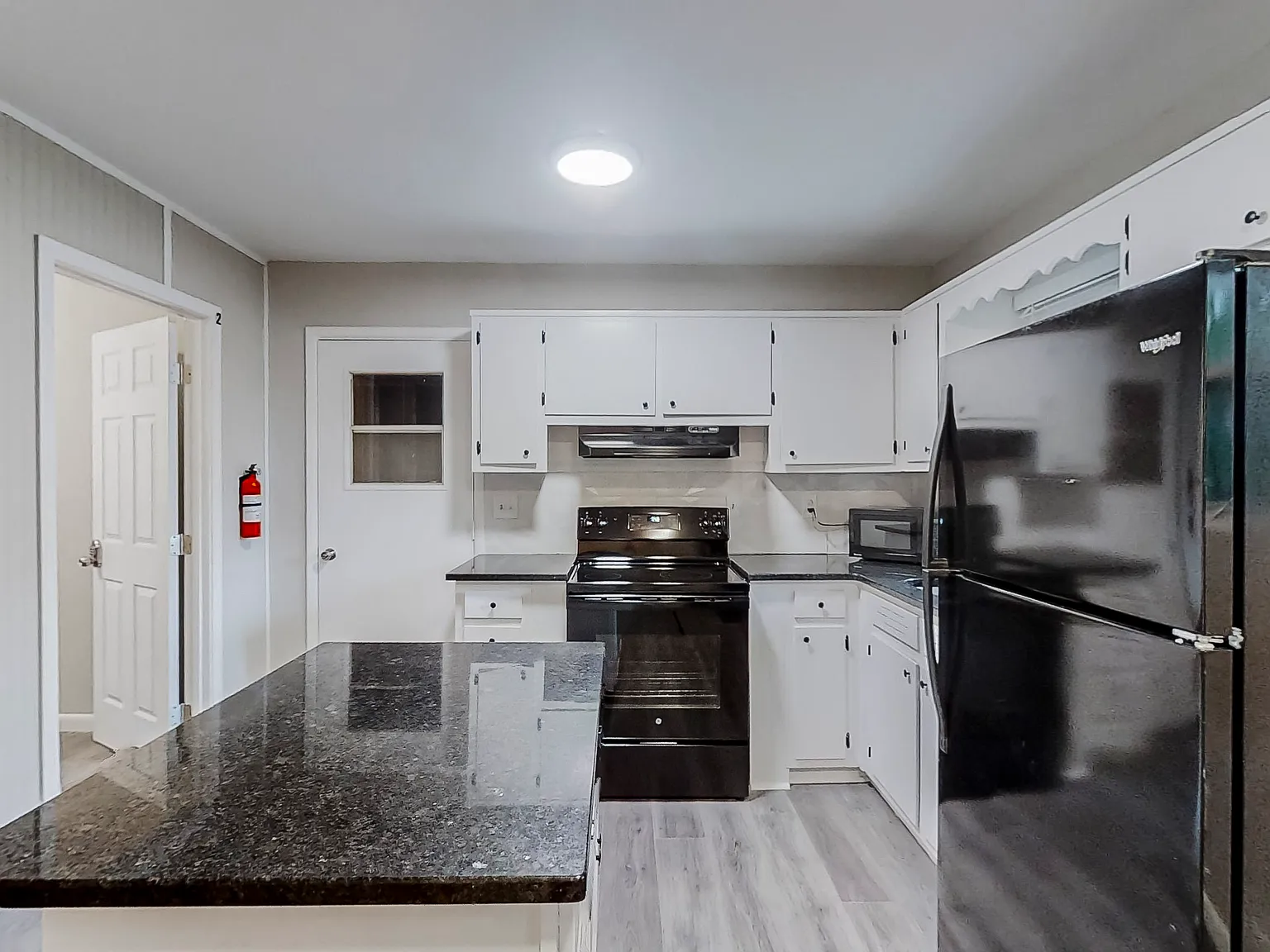 4 bed, 2.0 bath, 2050 sqft, $663 — Photo 4