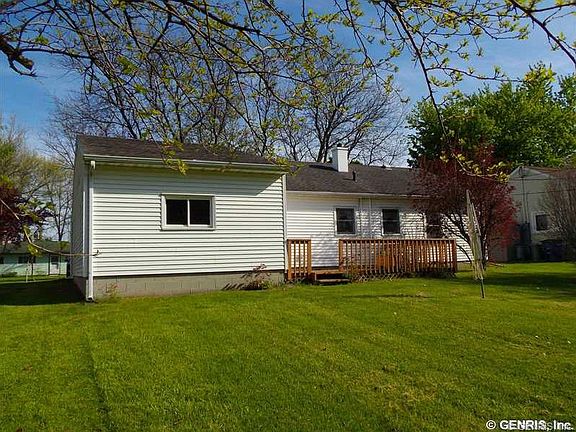 3rd image of 98 Seneca Dr