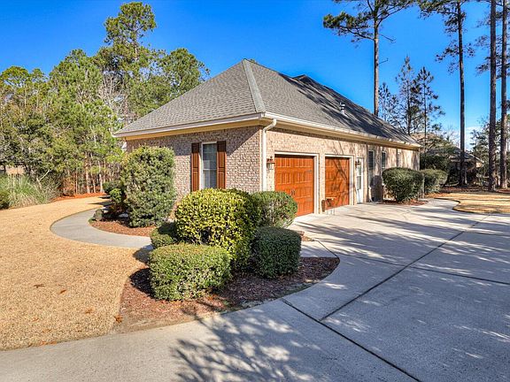 3rd image of 943 Brynhill Ct