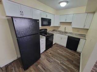 921 7th St S APT 8, La Crosse, WI 54601