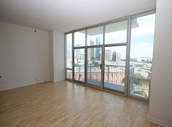 2nd image of 1600 S Indiana Ave #804
