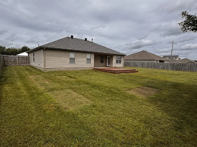 311 Violet St — Photo 22