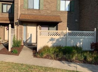 104 Williamsburg Ln, Export, PA 15632