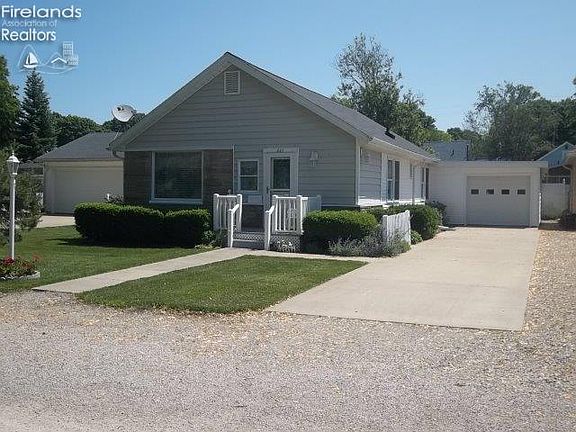 2nd image of 443 N Idlewild Dr