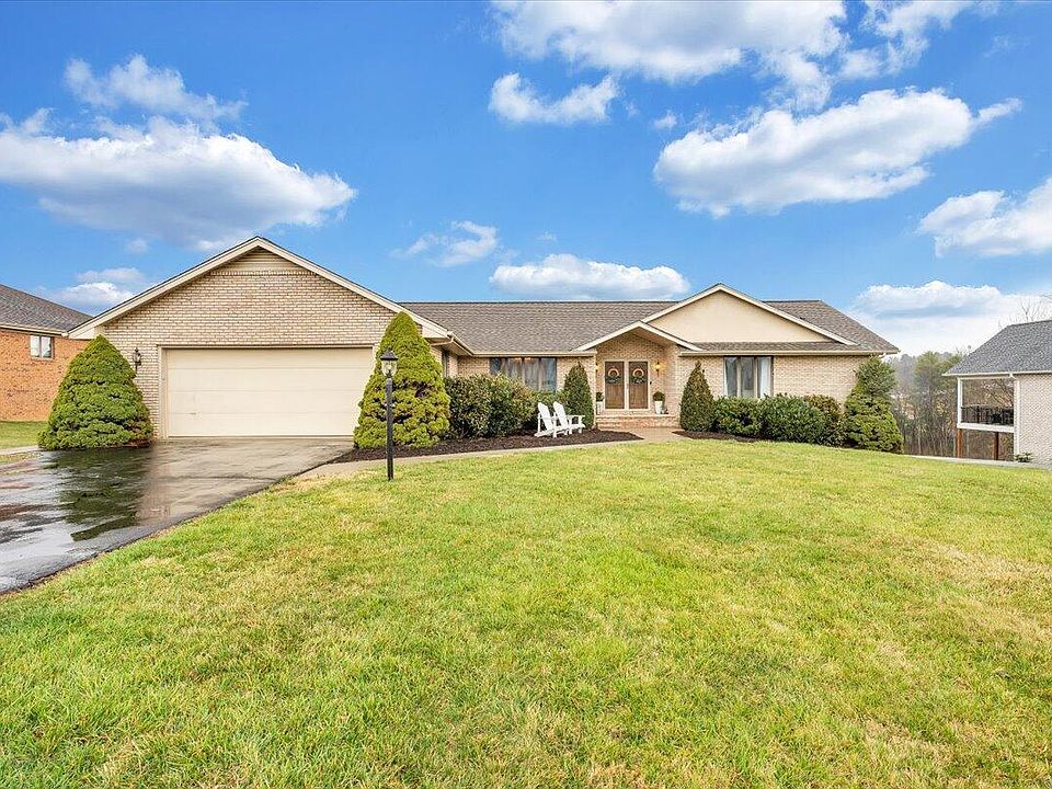 1st image of 35 Aspen Dr