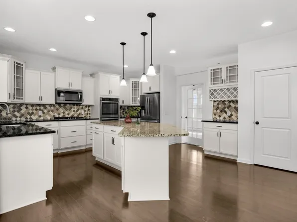 1535 138th St E, Rosemount, MN 55068