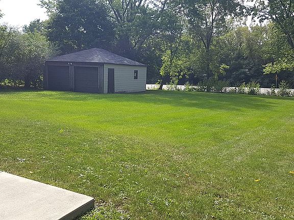 5th image of 4081 Old Grand Ave