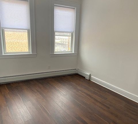 4th image of 267 Lanza Ave APT 10