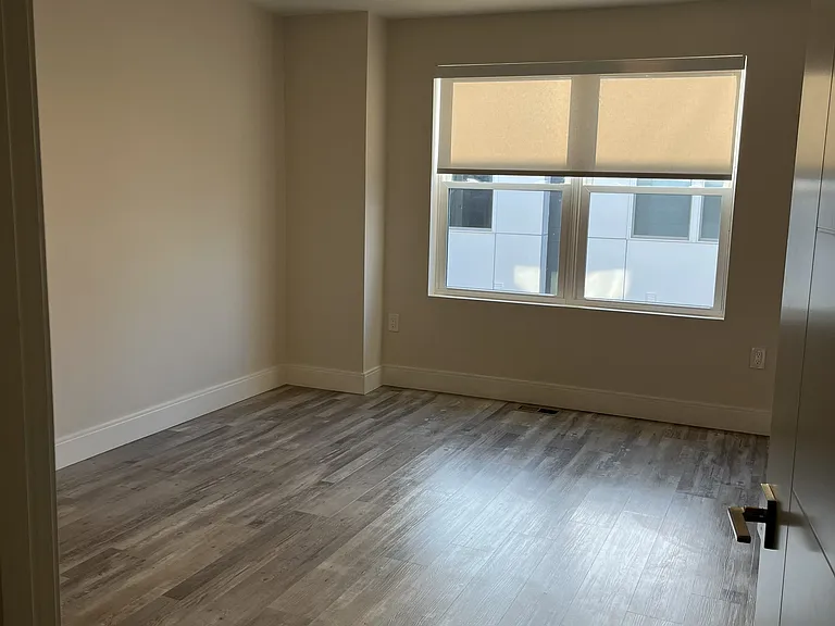 316 Shrewsbury St #4W — Photo 17
