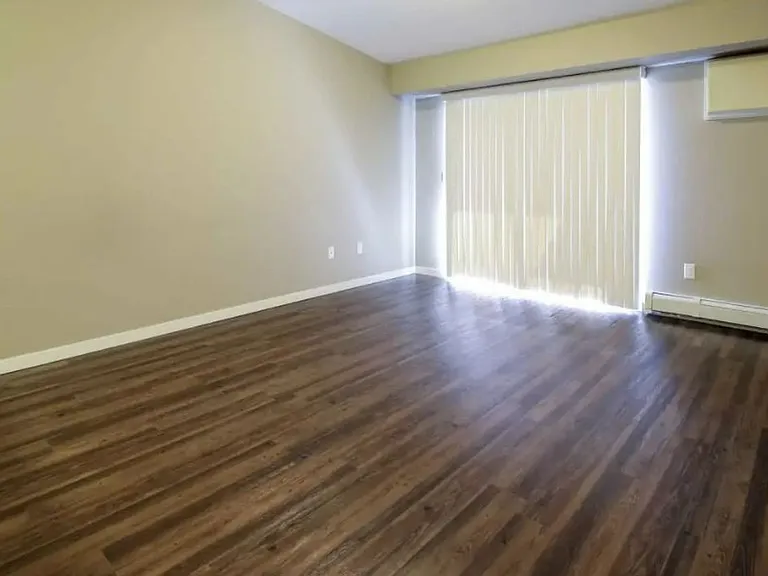 Veraway Apartments — Photo 9
