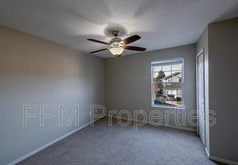 807 Scrub Jay Dr — Photo 29