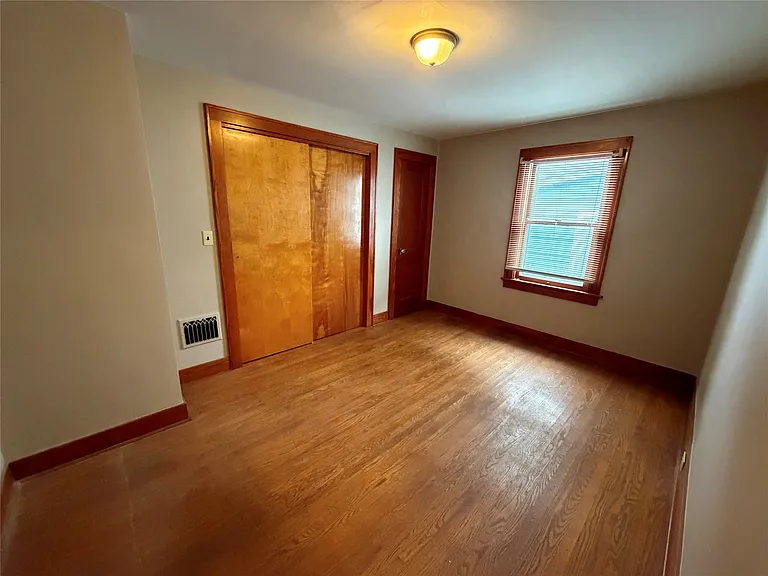 4250 Harding Dr — Photo 9