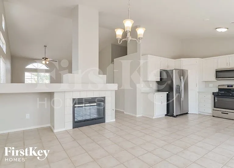127 Tamarack Dr — Photo 7