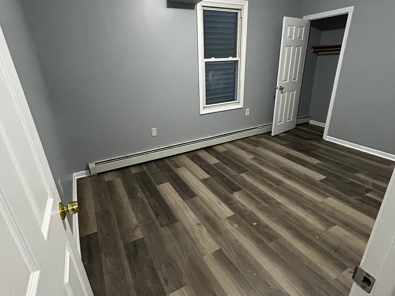 3 bed, 1000 sqft, $2,100 — Photo 2
