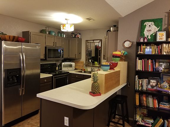 4th image of 1138 S Camellia Ln