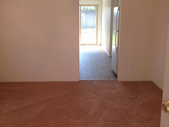 4th image of 1492 Clearsprings Dr